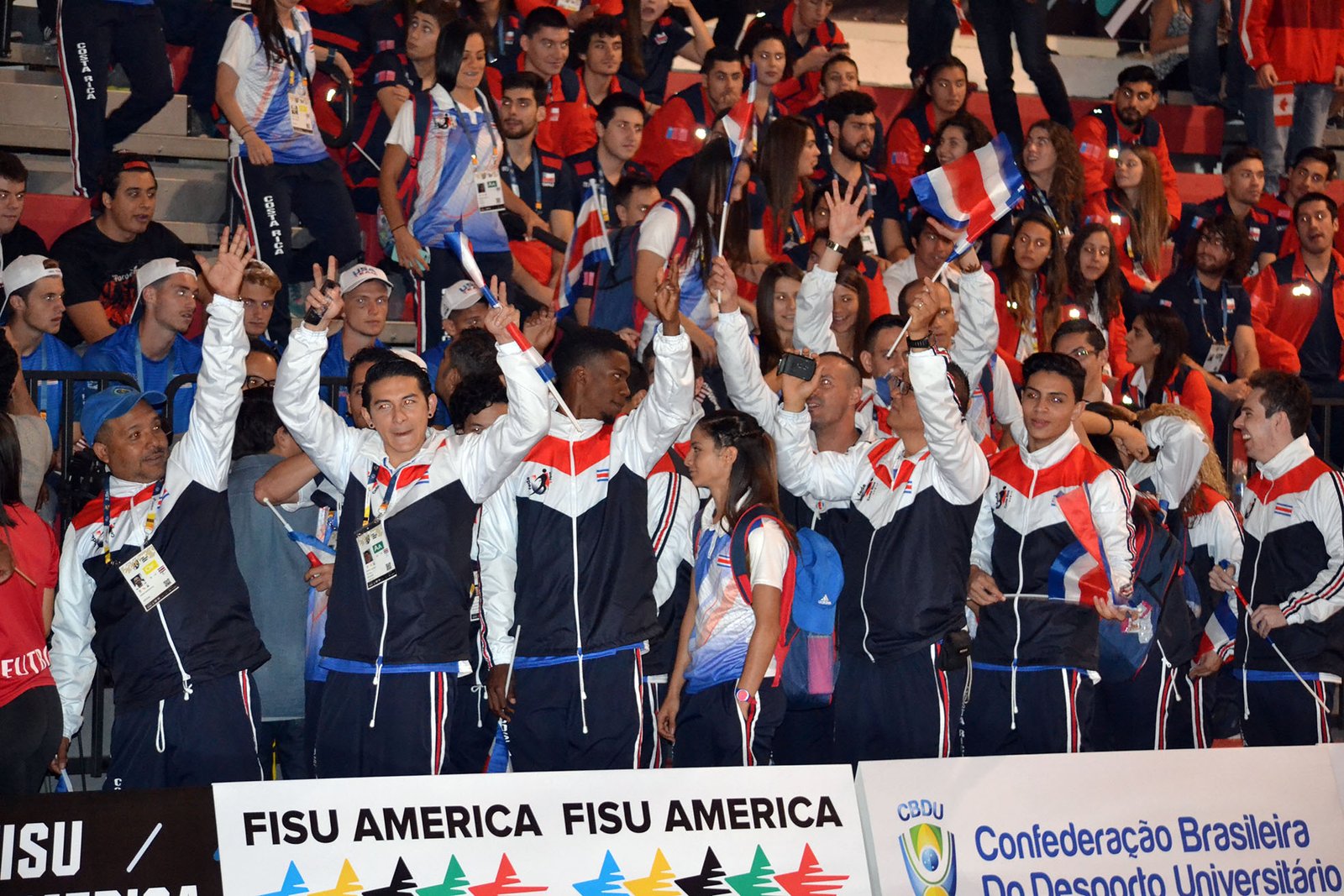 Lee más sobre el artículo [:es]América festeja el Día Internacional del Deporte Universitario[:en]America Celebrates International Day of University Sport[:]